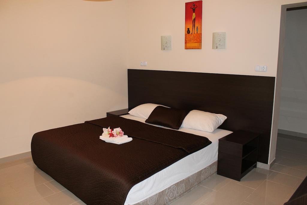 Solar Apartments แฮร์เซ็ก-โนวี ภายนอก รูปภาพ